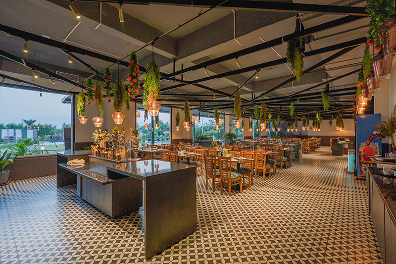 restaurant in Corbett