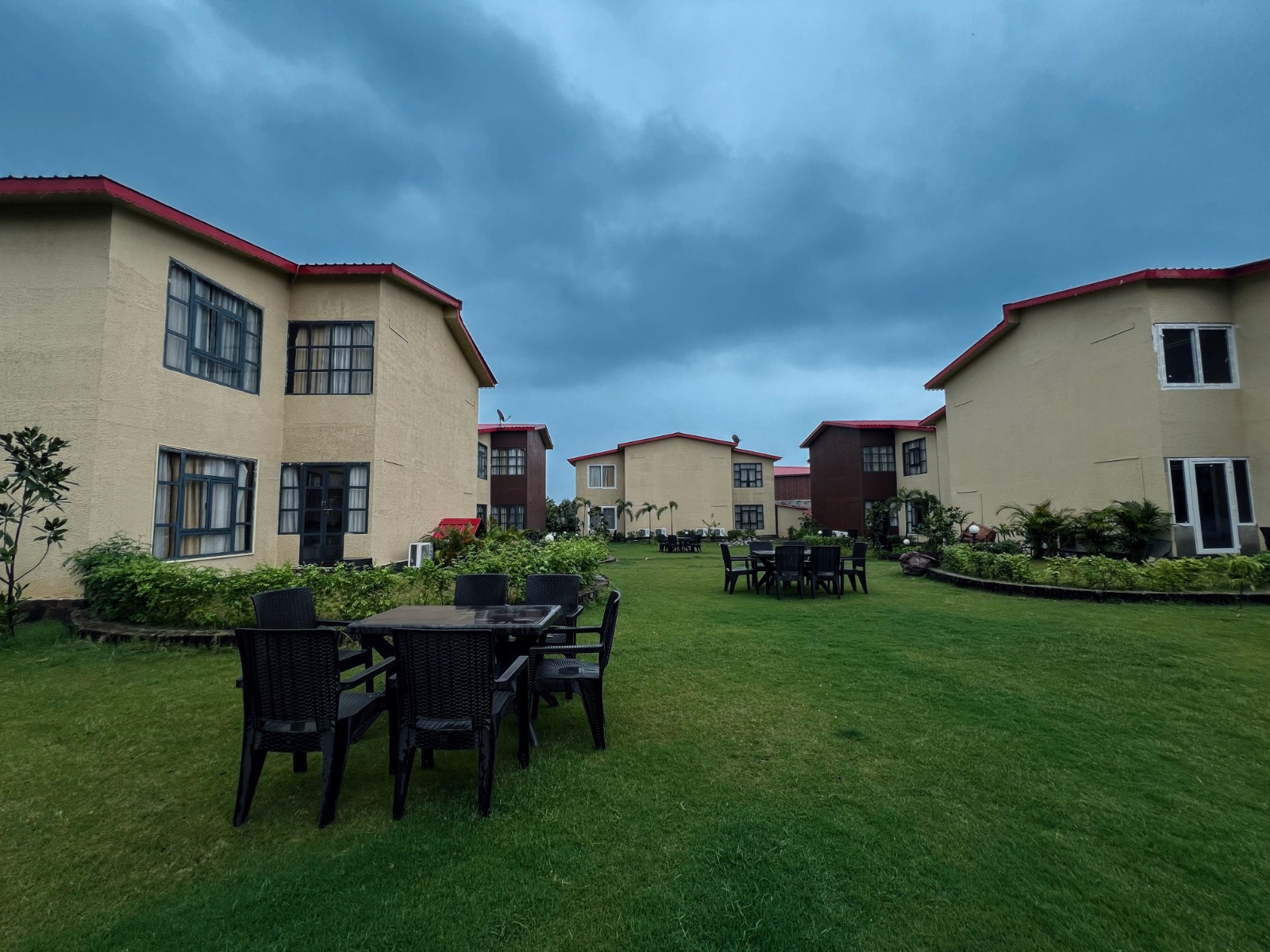 luxury monsoon stay in Jim Corbett